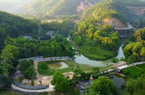 Bán gấp lô đất 3872m2 bám sông, nằm liền kề dự án khu đô thị nghỉ dưỡng Đông Trường Sơn, Lương Sơn